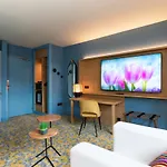 Astoria 4*