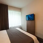 Mercure Centre 4* 아쟁