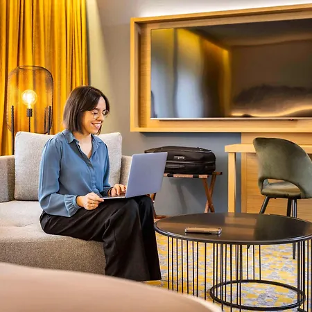 Mercure Centre Hotell 4*