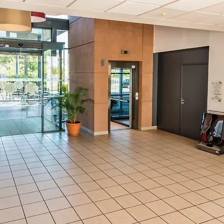 Mercure Centre 4* אז'ן