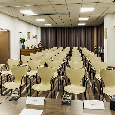 Hotell Mercure Centre 4*