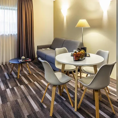 Mercure Centre מלון אז'ן
