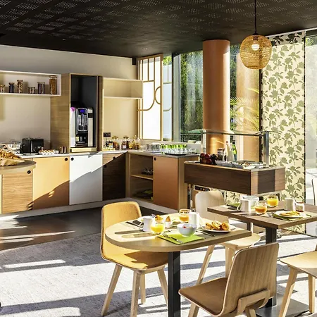 Mercure Centre 4*