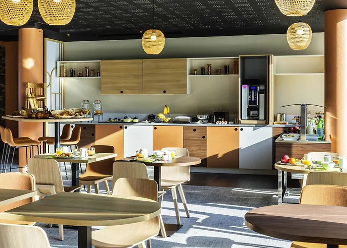 Mercure Centre Hotel 4*