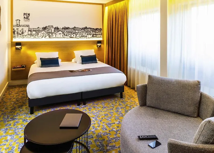 Mercure Centre 4* アジャン